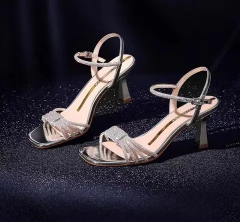 Ladies Shoe